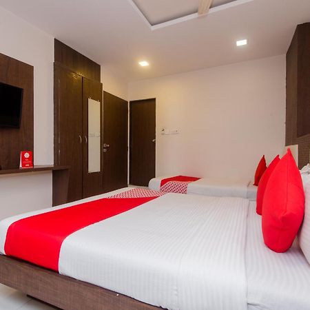Hotel O Alfa Grand Near Chhatrapati Shivaji International Airport Bombaim Exterior foto
