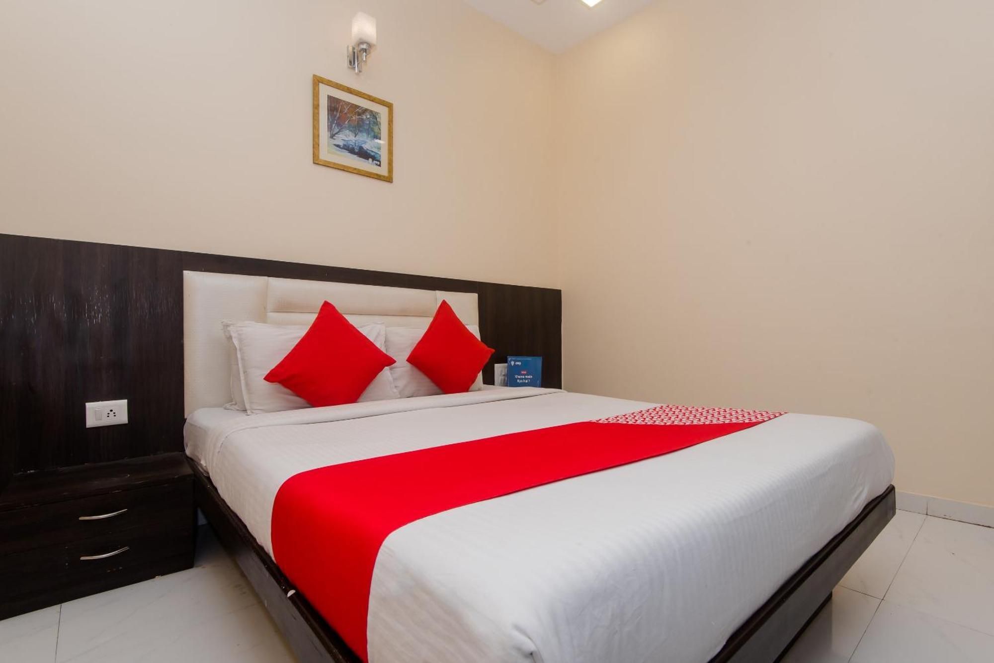 Hotel O Alfa Grand Near Chhatrapati Shivaji International Airport Bombaim Exterior foto